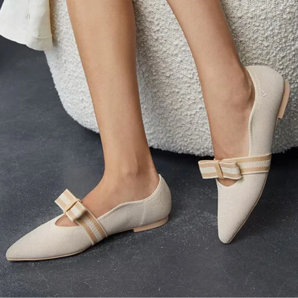 Vivaia Daphne Pointy Toe Mary Jane Bow Slip-On Flats Ivory Tan Sz 49 - Picture 3 of 10